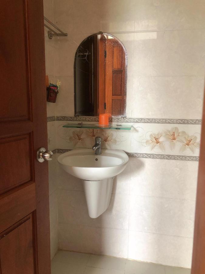 Hoang Gia Bao Hotel Kon Tum Exterior foto