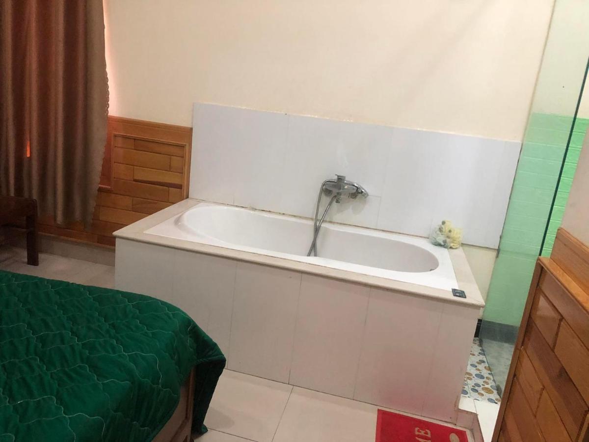 Hoang Gia Bao Hotel Kon Tum Exterior foto